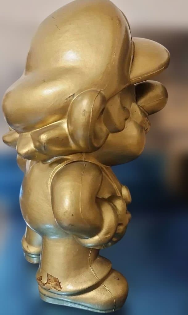ゴールド マリオ フィギュア 金のマリオ像