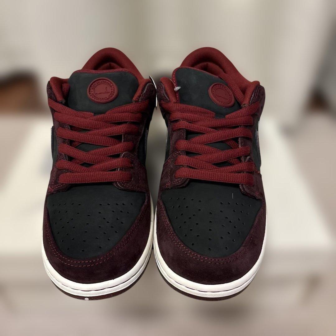 スケートボード Nike SB Dunk Low Pro Riot Skateshop QS