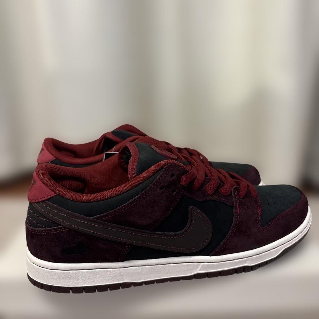 スケートボード Nike SB Dunk Low Pro Riot Skateshop QS