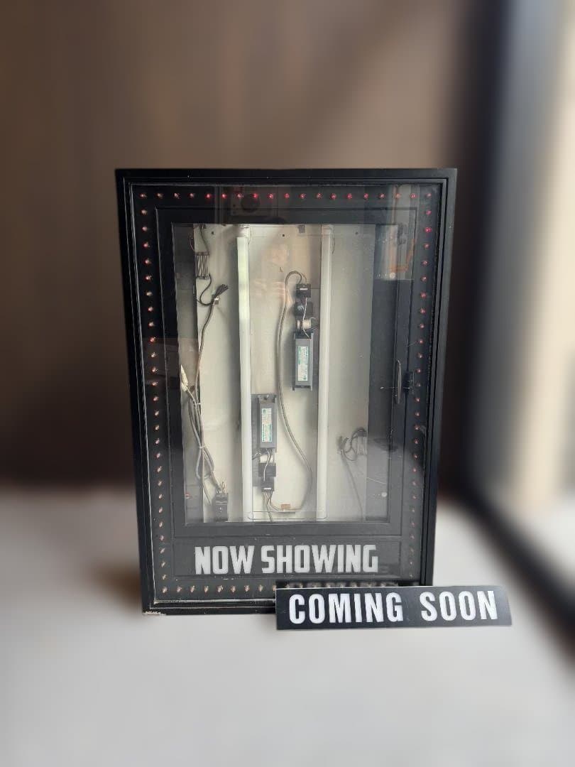 映画館　看板　中古　アンティーク　希少 昭和の映画絵看板 看板絵師たちのアートワーク | BOOKSHOP 本と羊