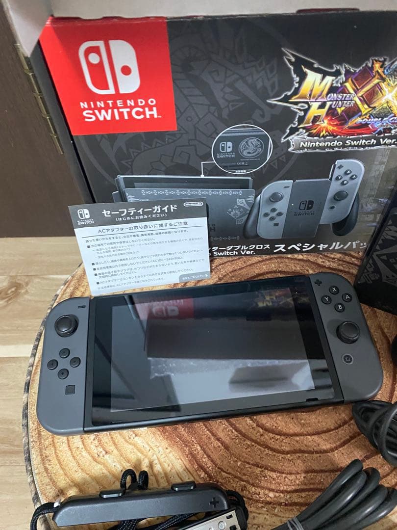 Nintendo Switch ニンテンドースイッチ本体　モンハンモデル