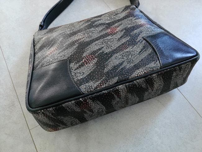 美品 ヴィヴィアンウエストウッド オーブ 総柄 ショルダーバッグ イタリア製