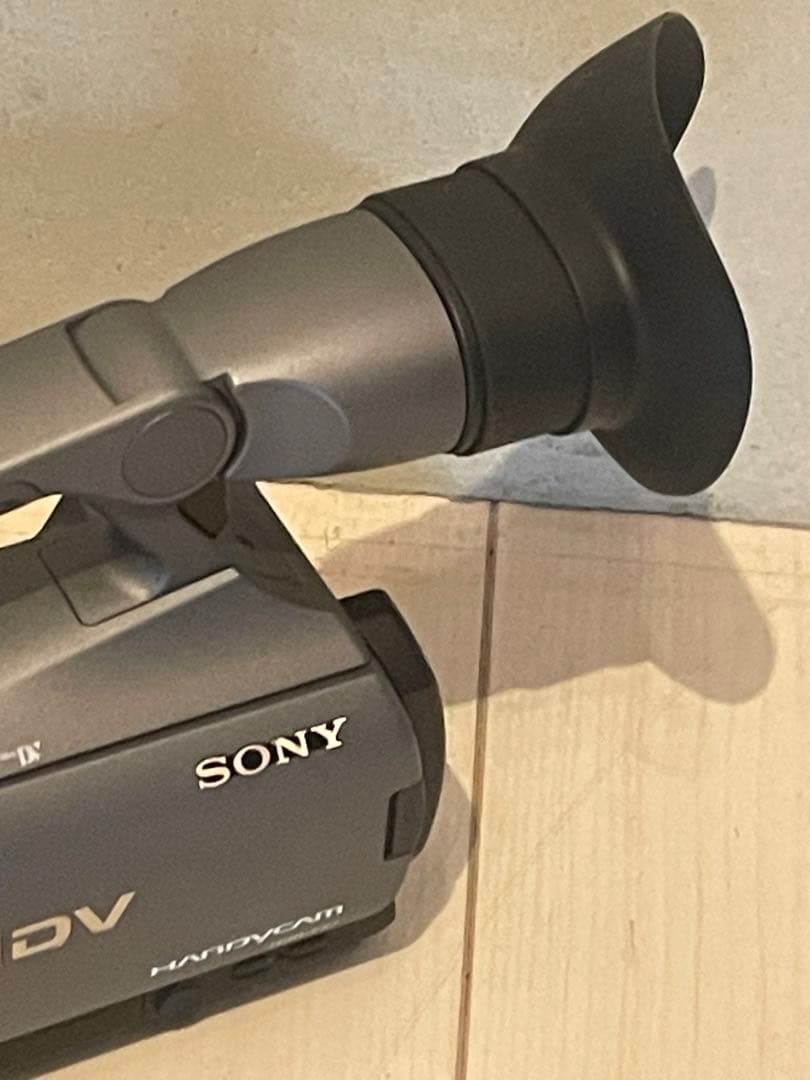 ビデオカメラsony HDR-FX7 本体のみ カセット蓋閉まらない ジャンク