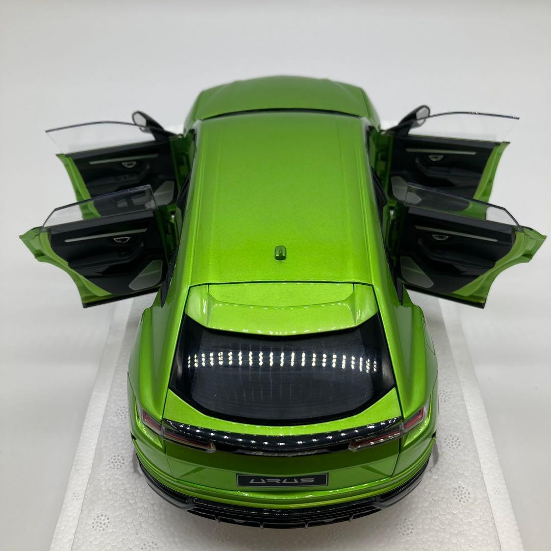 【美品】AUTOart Lamborghini Urus 1/18