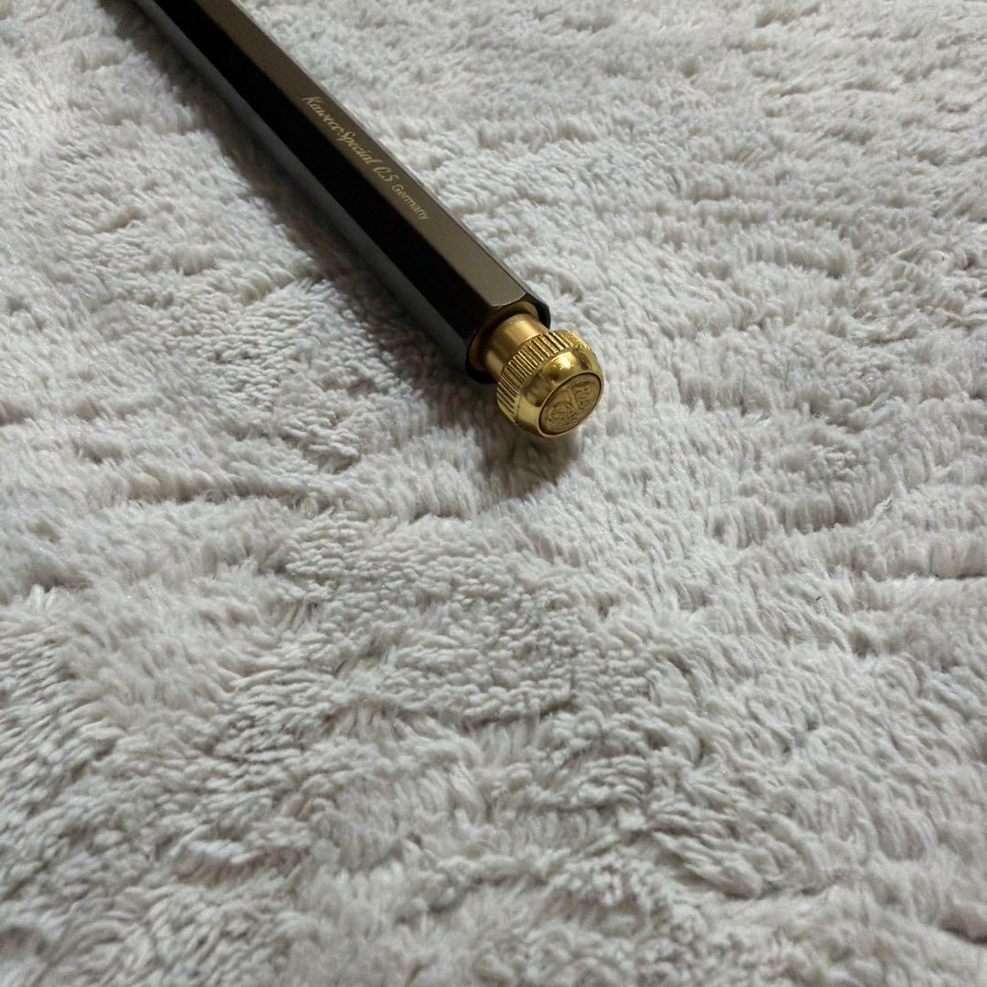 カヴェコスペシャル　伊東屋限定　オリーブブラウン　0.5mm