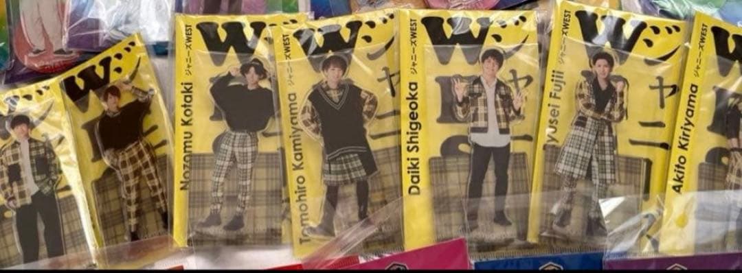 本日限定価格　WEST 歴代アクリルスタンドセット