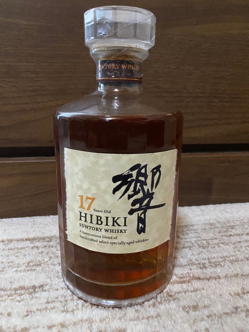 響 HIBIKI 17 Years Old Suntory Whisky