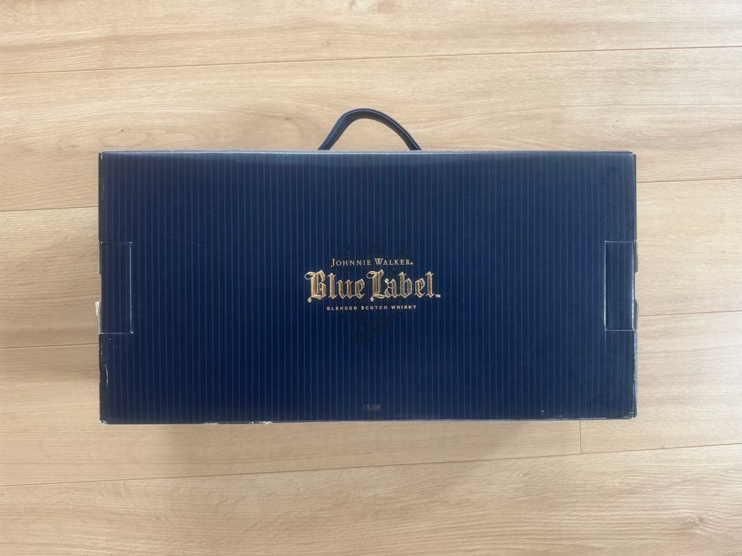 ジョニーウォーカーブルーラベル豪華化粧ケース1750ml
