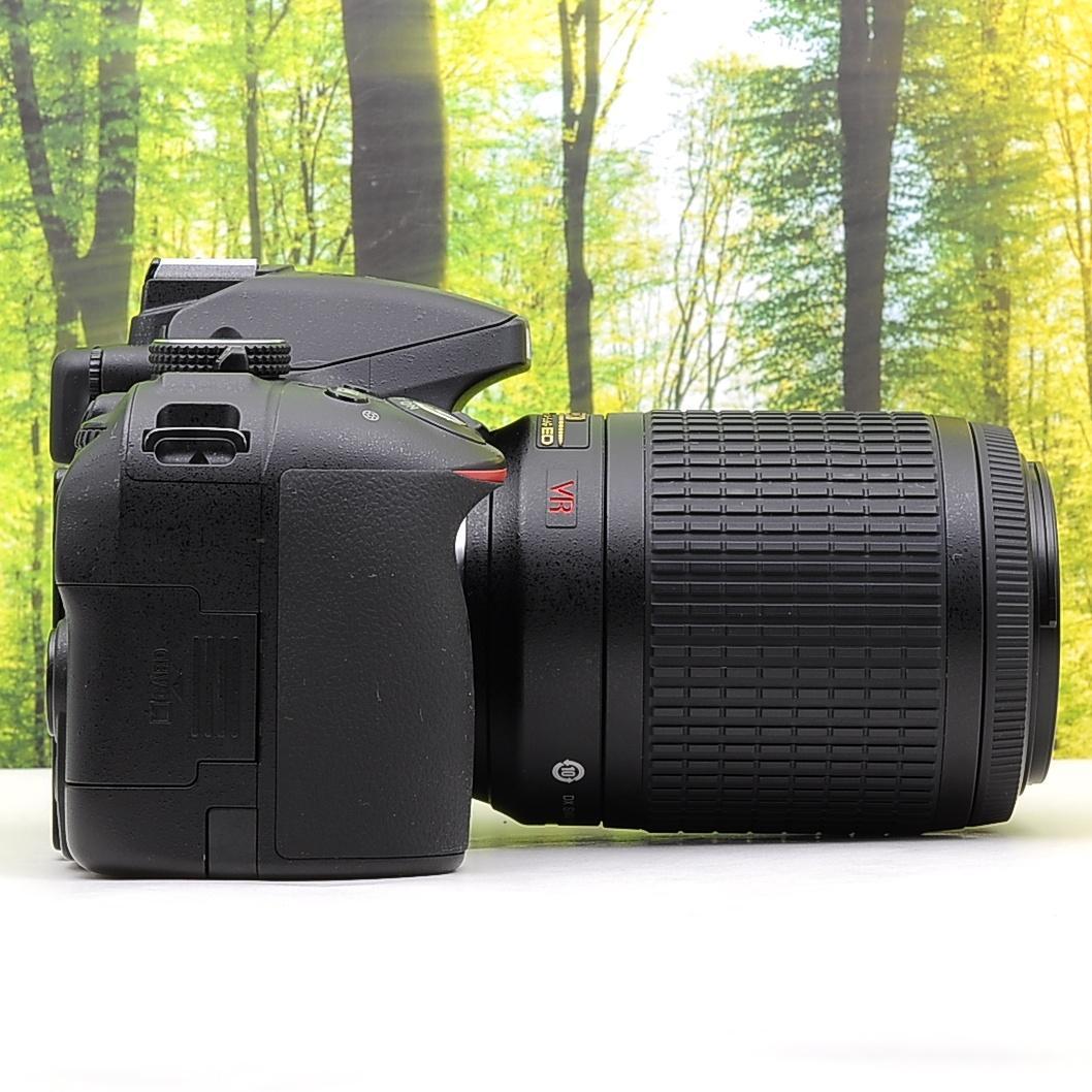 ショット数8759枚！WiFi機能付☆Nikon D5300☆スポーツ撮影向き！
