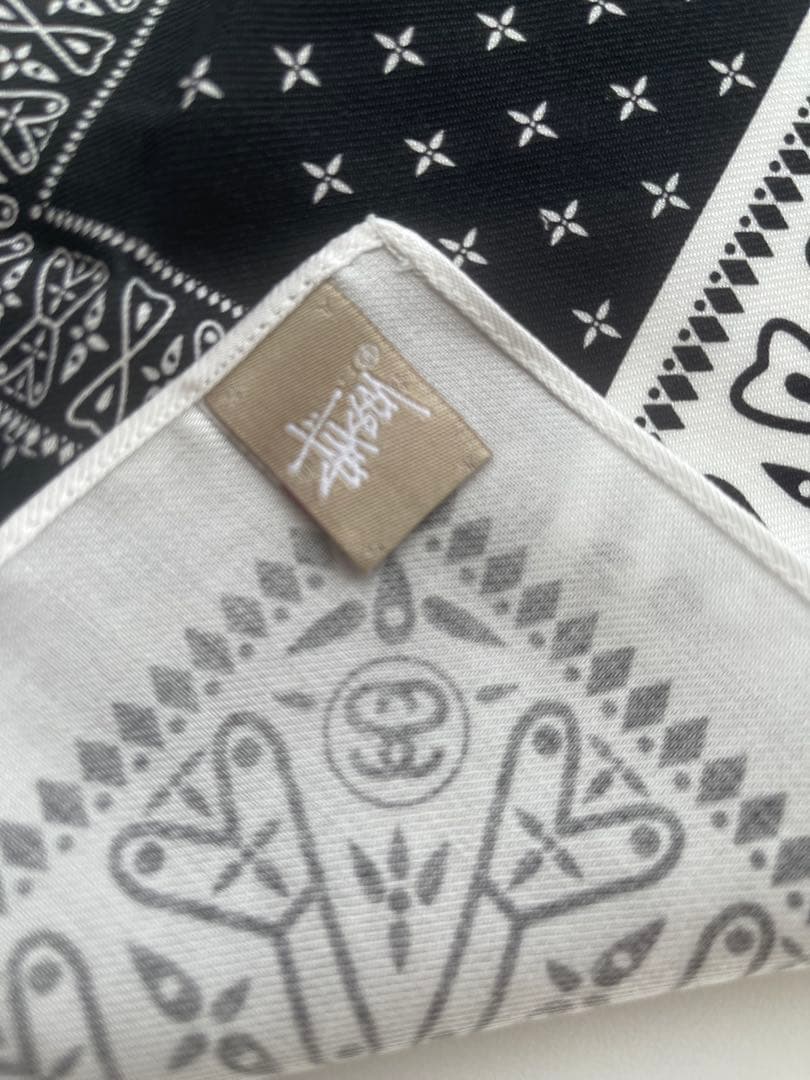 STUSSY ステューシー バンダナ　53cm×53cm