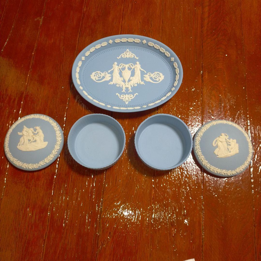 Wedgwood ブルーの浮彫り陶器セット ウエッジウッド ウェッジウッド