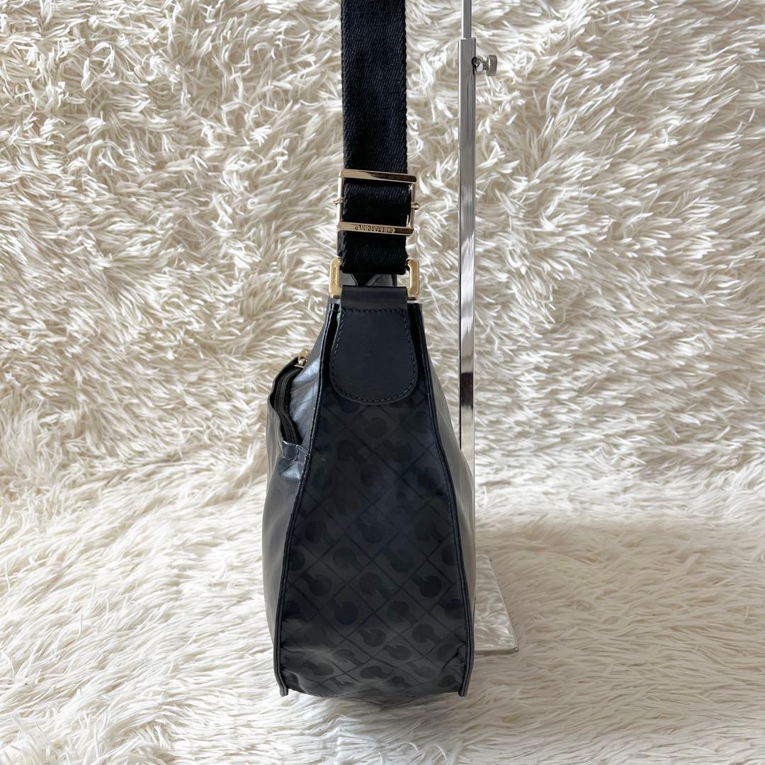 ⭐️未使用級⭐️　ゲラルディーニ　ソフティ　ショルダーバッグ　ブラック　PVC