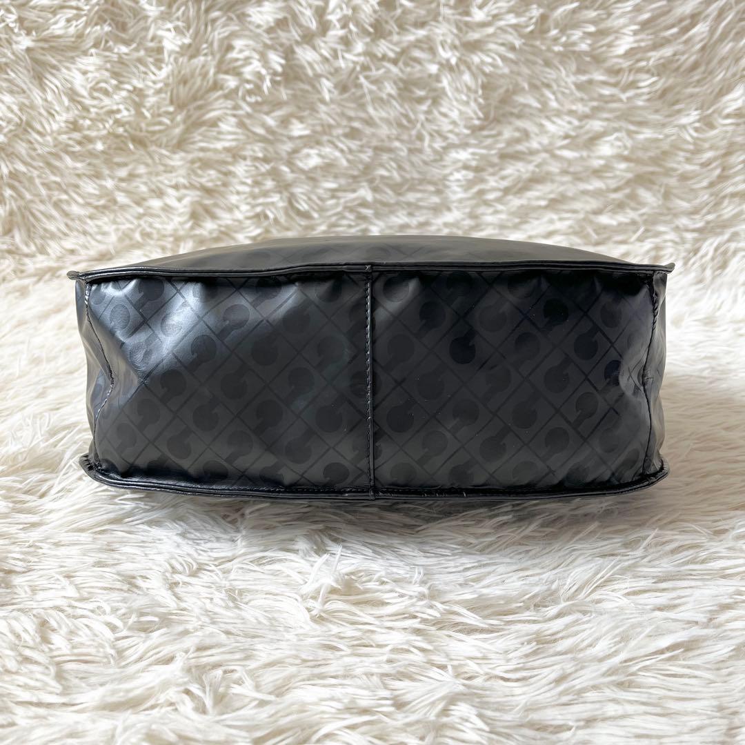 ⭐️未使用級⭐️　ゲラルディーニ　ソフティ　ショルダーバッグ　ブラック　PVC