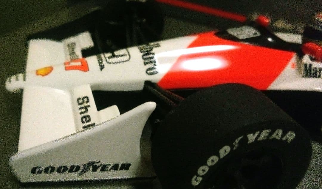 ミニチャンプス 1/18 F1 マクラーレン MP4/5B A.セナ リペイント