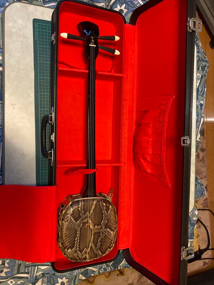 と*や様 ヘビ革 三線 本体　古い と*や様 ヘビ革 三線 本体 古い - 和楽器アウトレット セール 通販