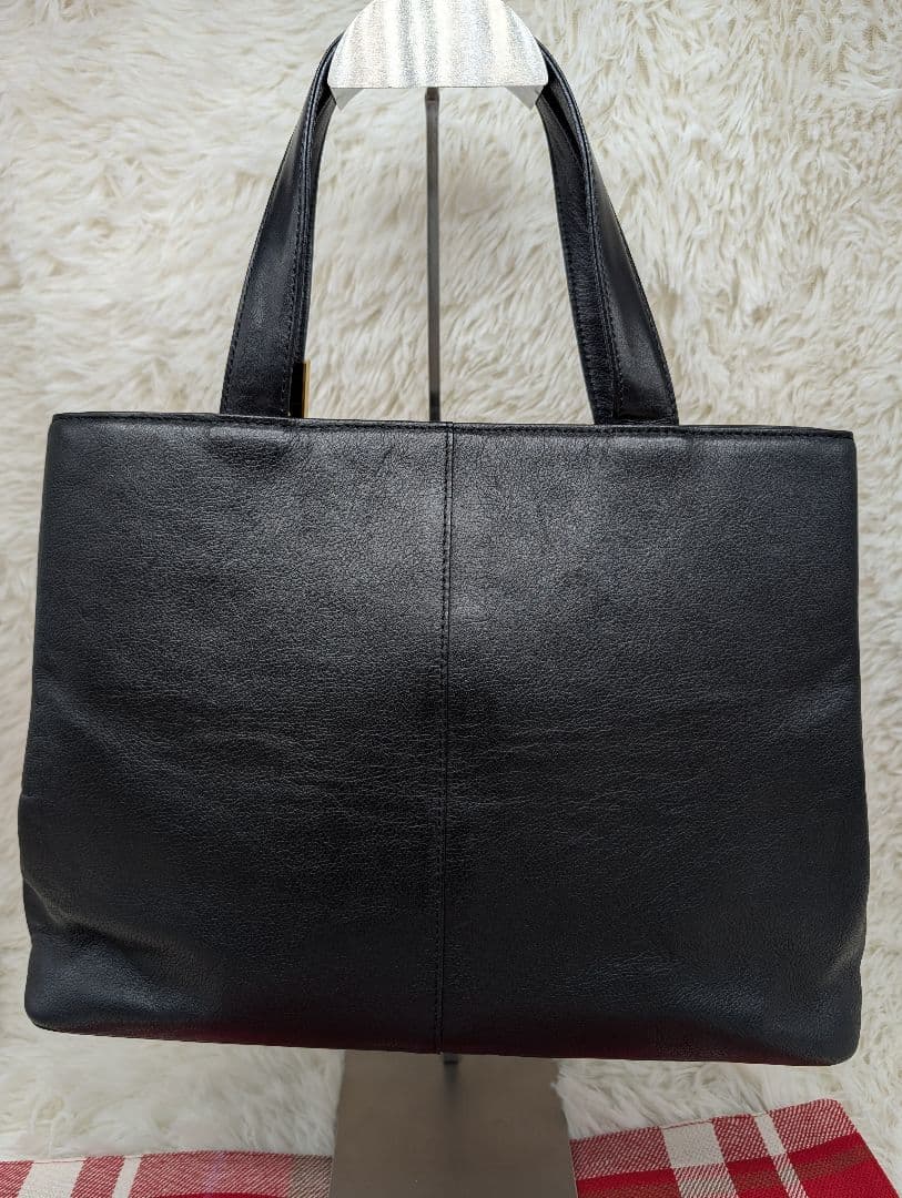専用品。BURBERRY ブラックレザー ハンドバッグ