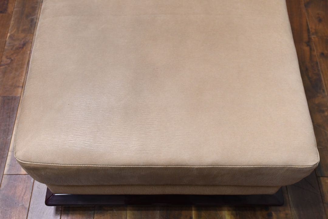 EAC68 北谷家具 キットファニチュア 仔山羊革張り オットマン スツール