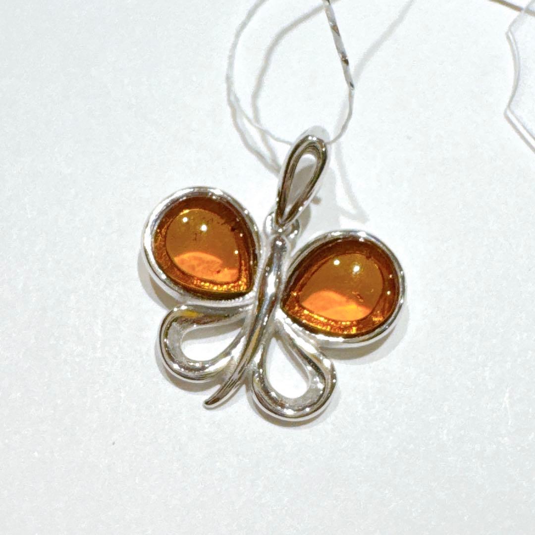 大人気】ポーランド 万博 琥珀 ペンダントトップ 蝶 S&A シルバー925