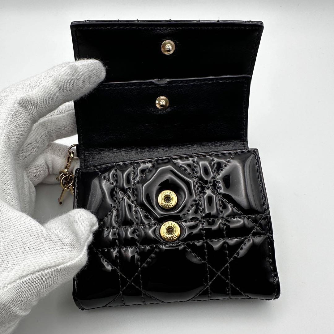 人気 Dior ディオールエナメル レディディオールロータ 三つ折り 財布