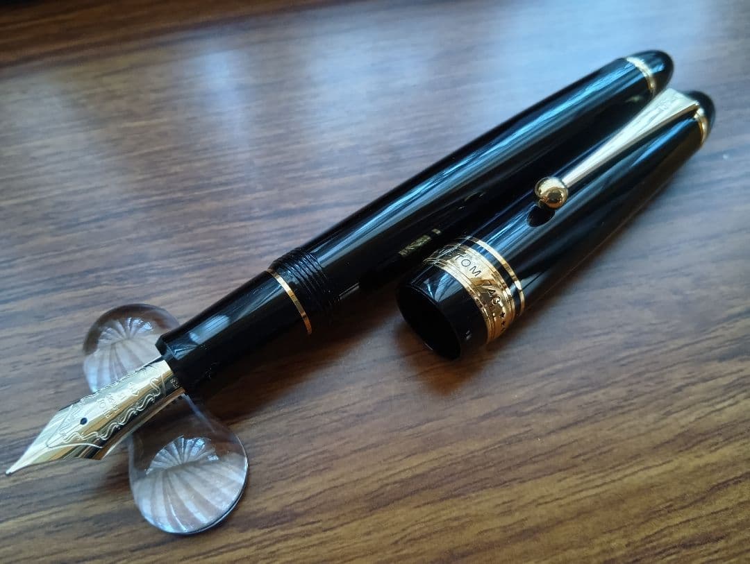 新品 PILOT 万年筆 レディホワイト サクラ / モミジ ペンケースセット