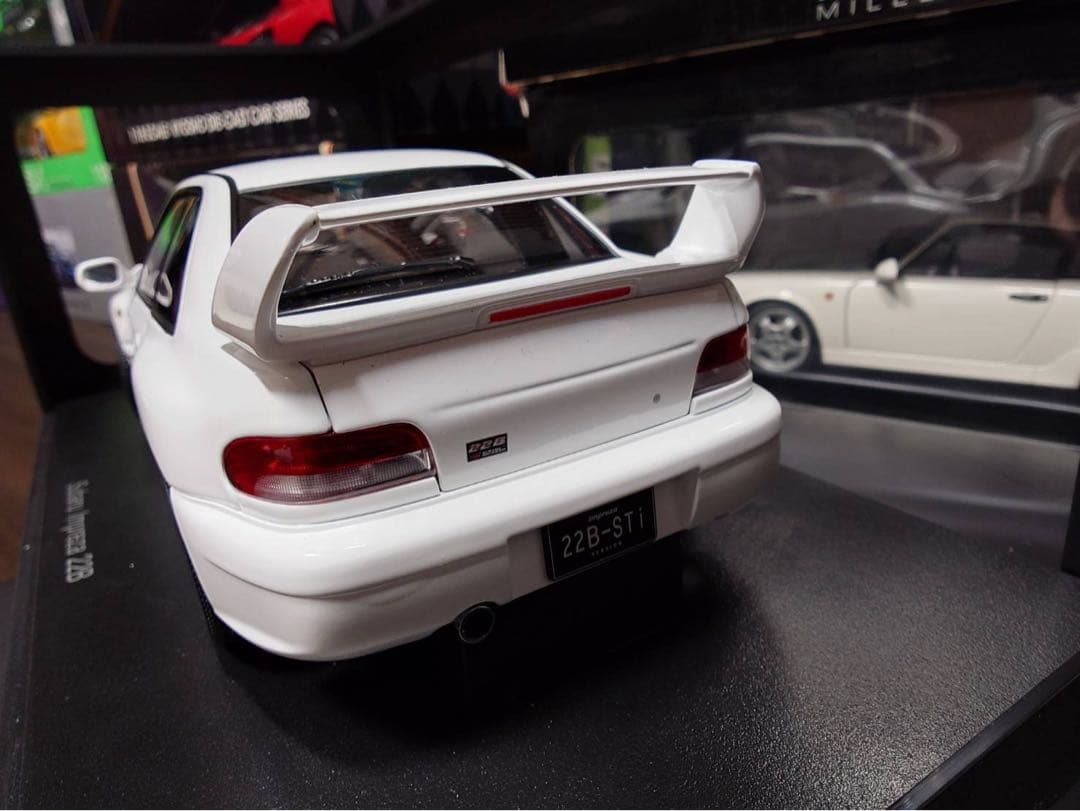 スバル インプレッサ 22B ホワイト 1/18