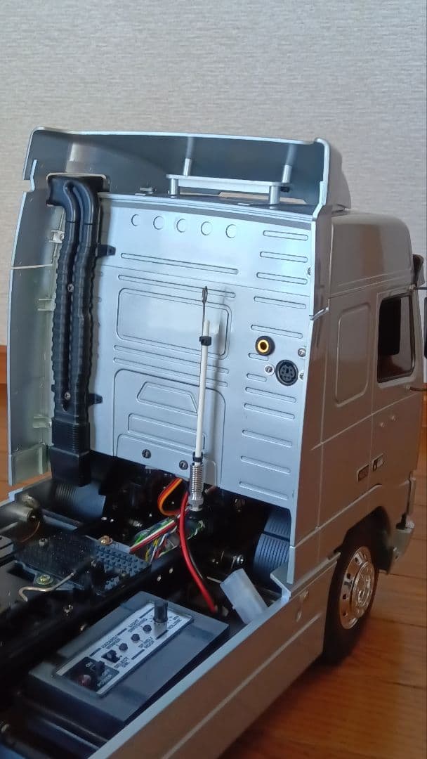 タミヤ1/14 ボルボFH12&タンクトレーラーフルオペMFC-03 - メルカリ