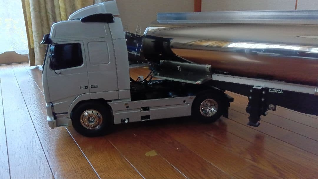 タミヤ1/14 ボルボFH12&タンクトレーラーフルオペMFC-03 - メルカリ