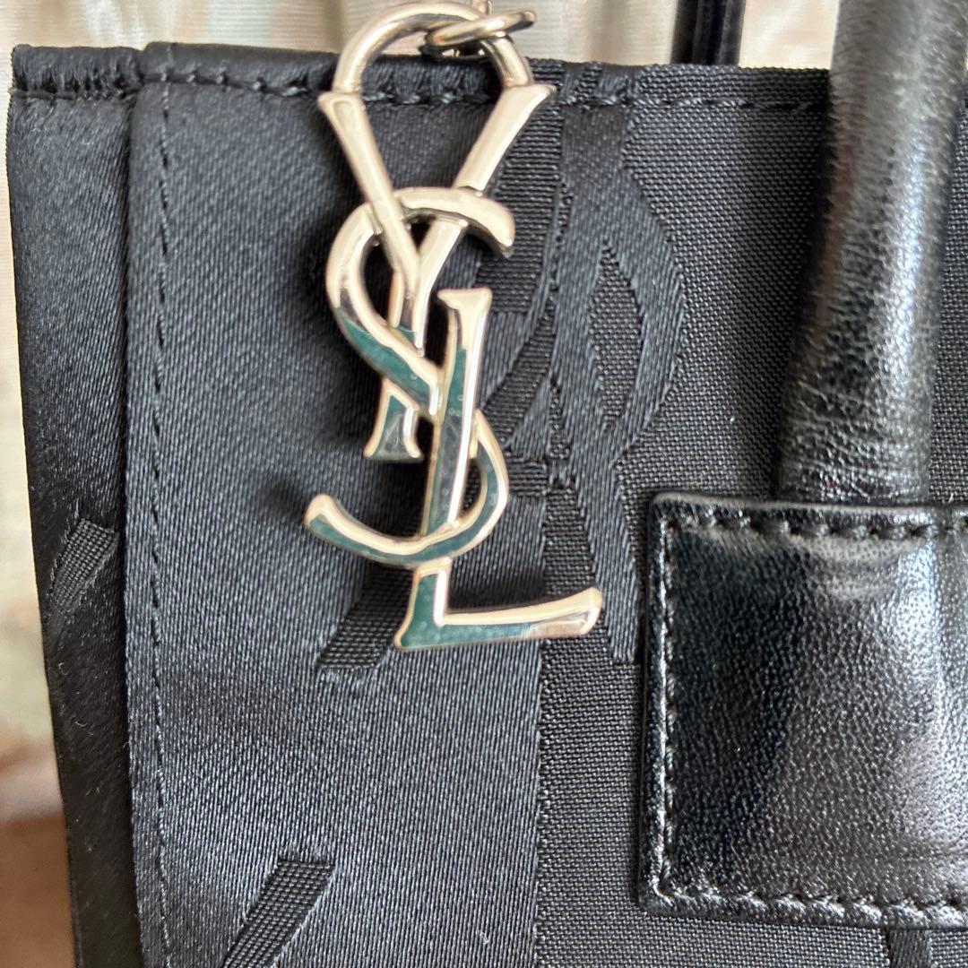 イヴ・サンローラン　フォーマルバッグ　黒