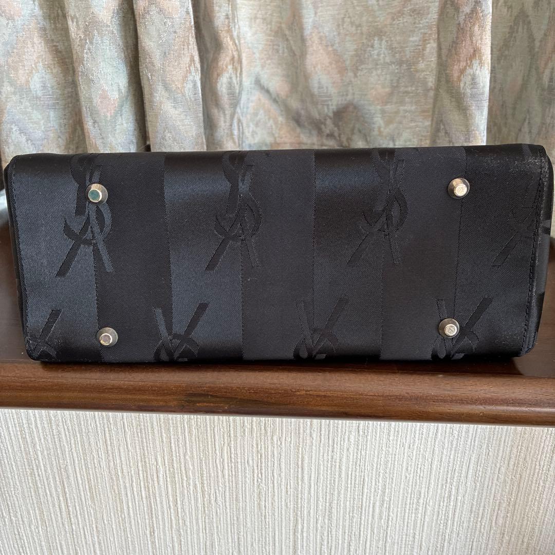 イヴ・サンローラン　フォーマルバッグ　黒