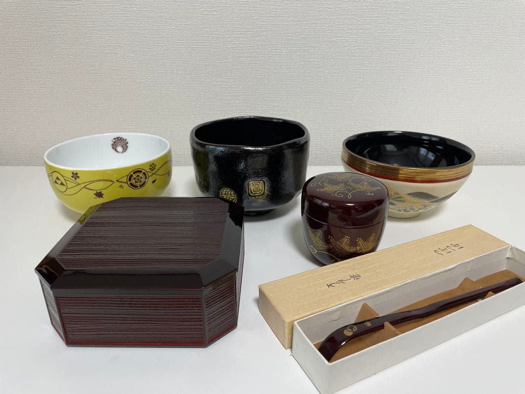 茶道具セット 茶碗3個と菓器・茶杓・棗 楽天市場】抹茶 セット 茶碗 茶杓 棗 茶筅の通販