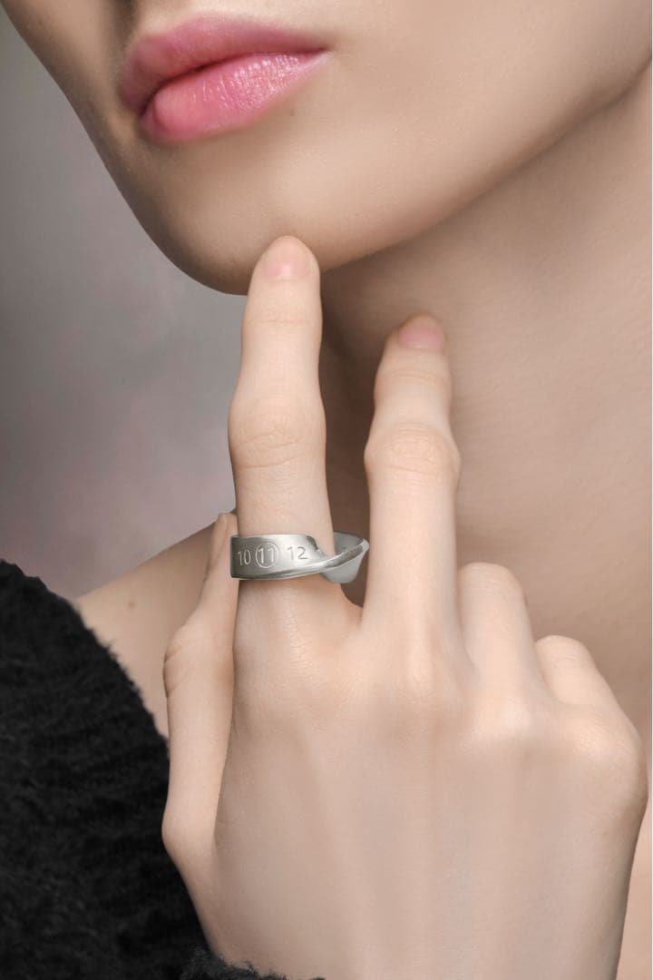 Maison Margiela ツイストナンバーリング