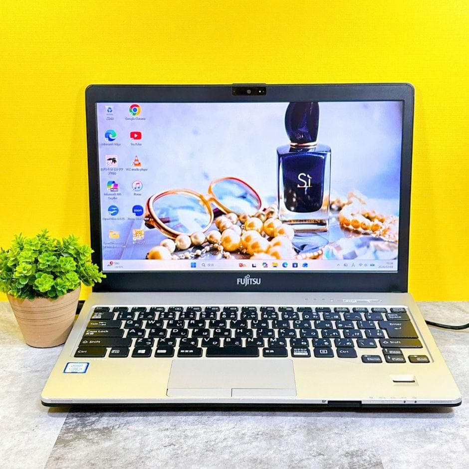 小型軽量❣i5✨SSD搭載で快適✨フルHD カメラ付き 薄型 Windows11