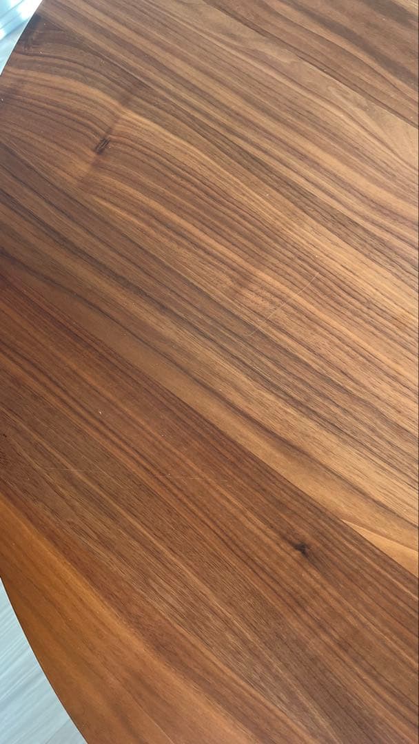 【a.】円形ダイニングテーブル ＜直径約110cm＞