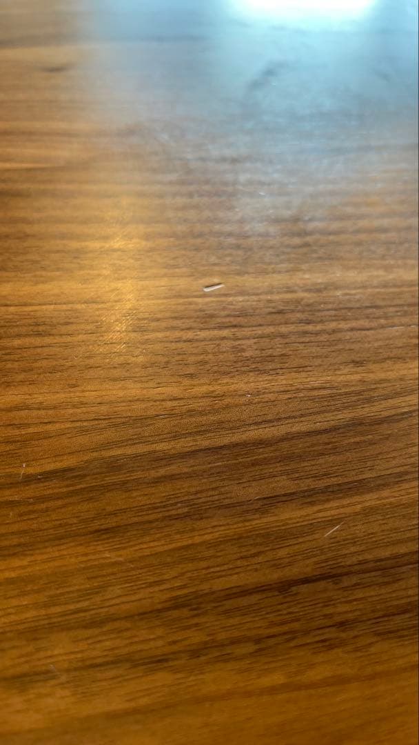 【a.】円形ダイニングテーブル ＜直径約110cm＞