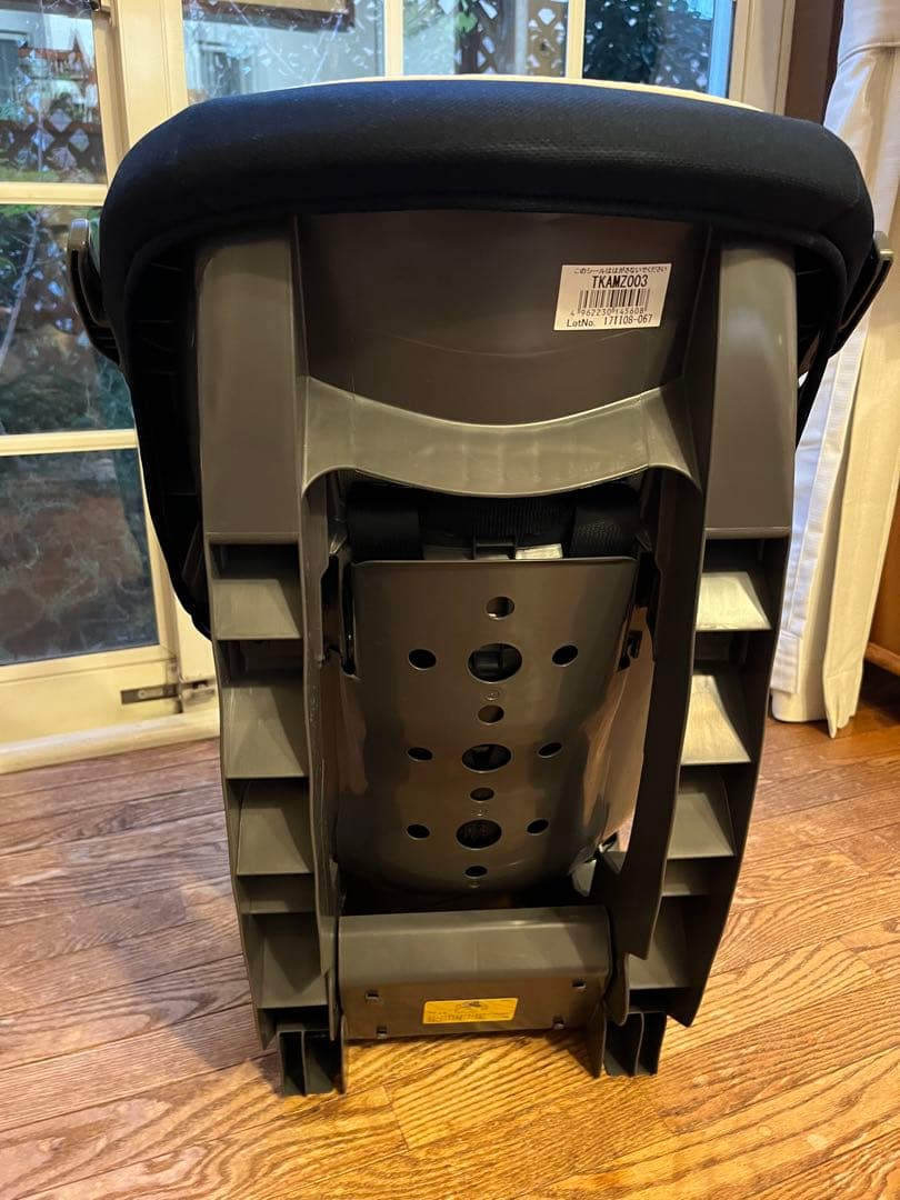 ネイビー チャイルドシート ISOFIX対応