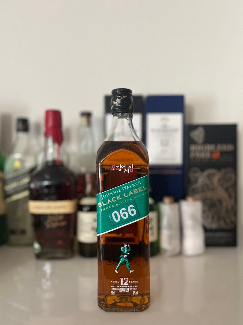 ジョニーウォーカー ブラックラベル イカゲームエディション 750ml ジョニーウォーカー ブラックラベル イカゲームエディション 750ml