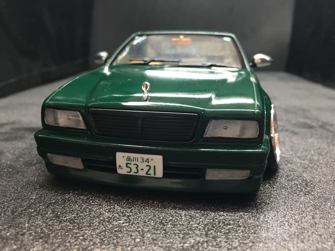 旧車VIPカープラモデル完成品1／２４アオシマ２３シーマ