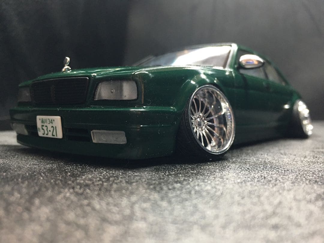 旧車VIPカープラモデル完成品1／２４アオシマ２３シーマ