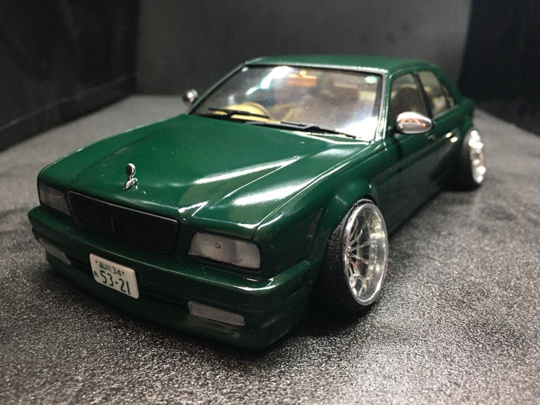 旧車VIPカープラモデル完成品1／２４アオシマ２３シーマ