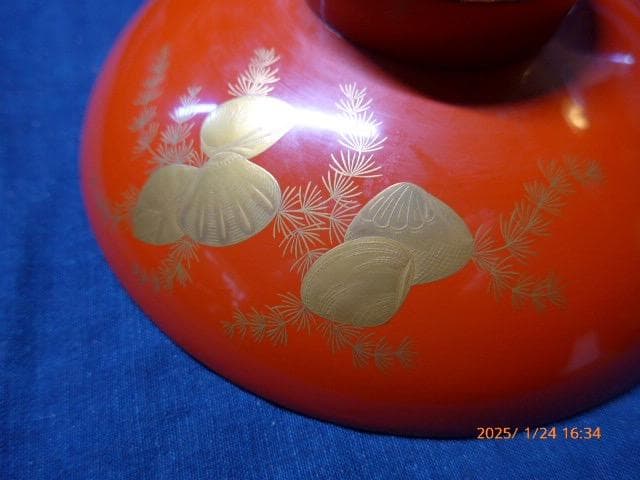 美品　大変素晴らしい蒔絵の「魚貝ずくし」絵変わり蒔絵　五つ組　盃台