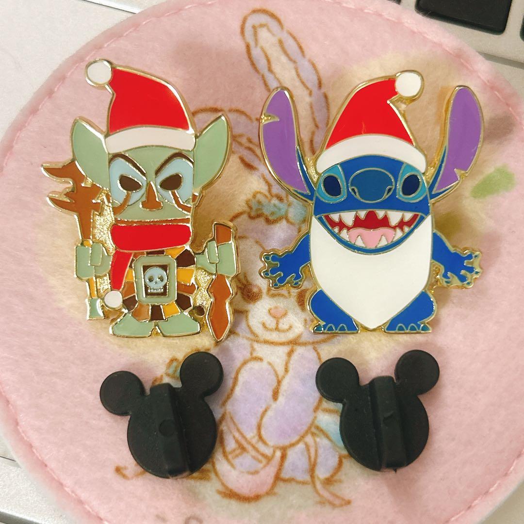 ディズニー ピンバッジ クリスマス サンタ スティッチ シリキ