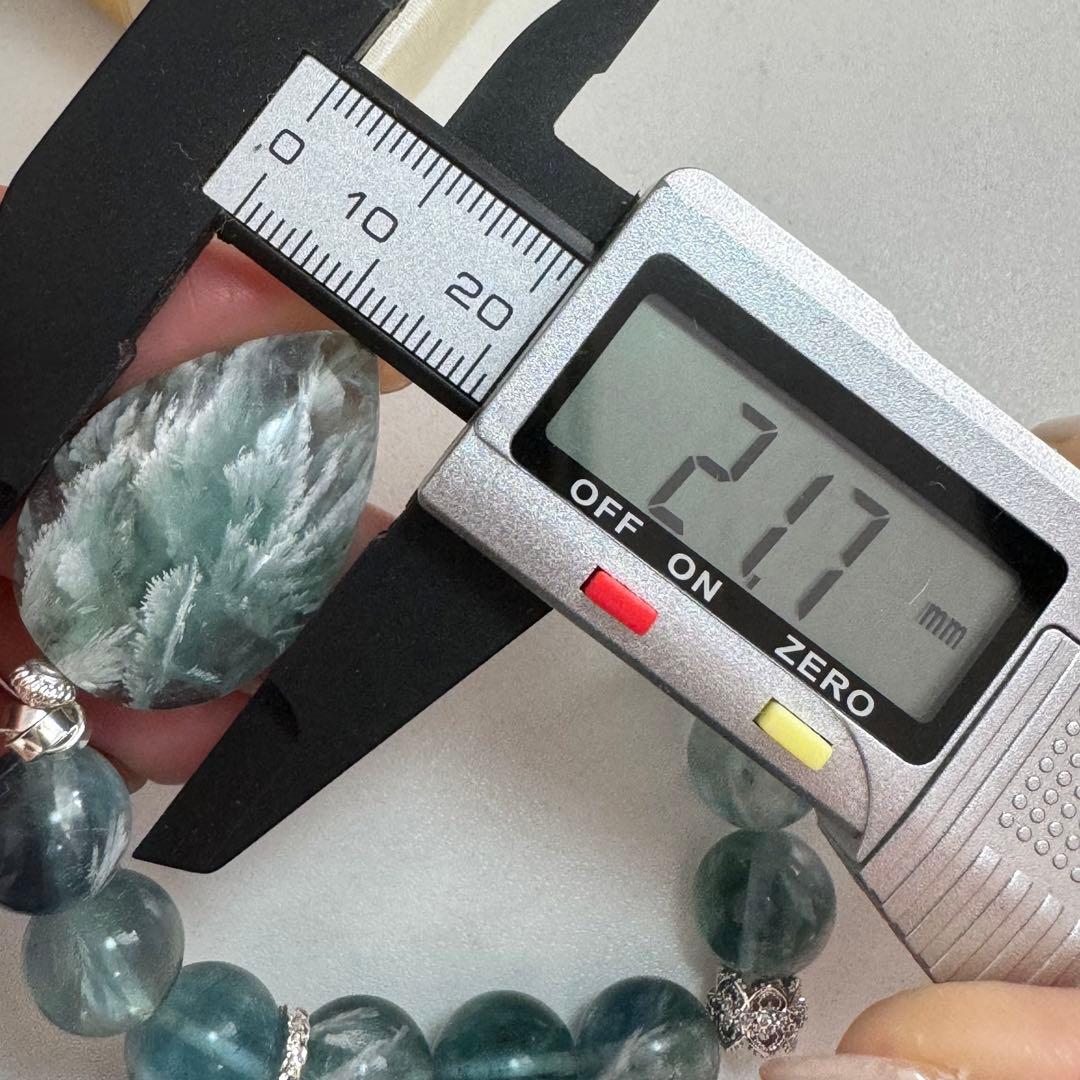 天然石　ハンドメイド　ブレスレット　エンジェルフェザーフローライト　天使の羽