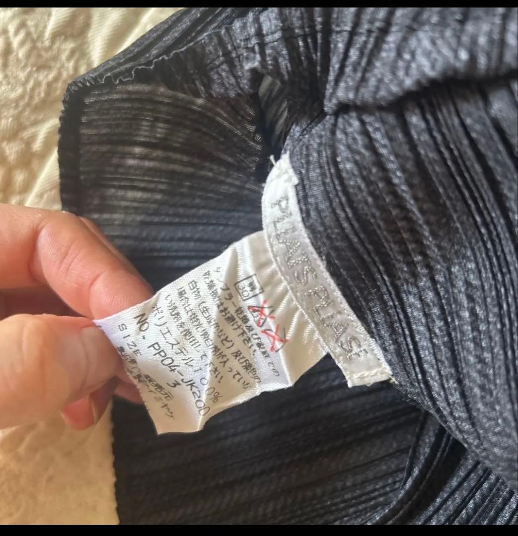 プリーツプリーズ　トップス　ブラック美品