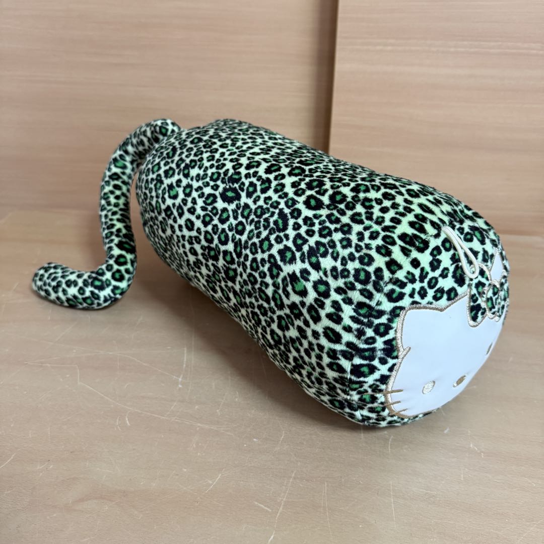 ハローキティ 円柱型 尻尾 タグ付き クッション 4点セット キティちゃん