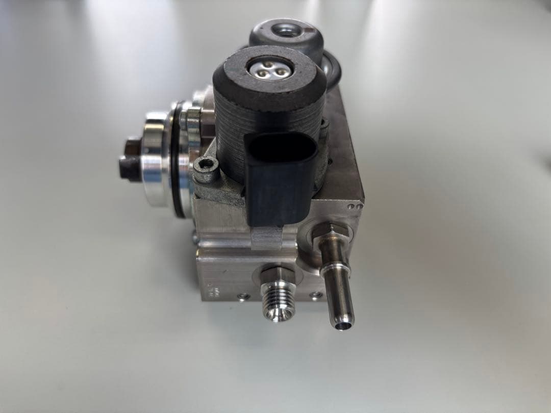 中古☆BMW ミニ クーパーS 高圧ポンプ☆13517592429 SV16