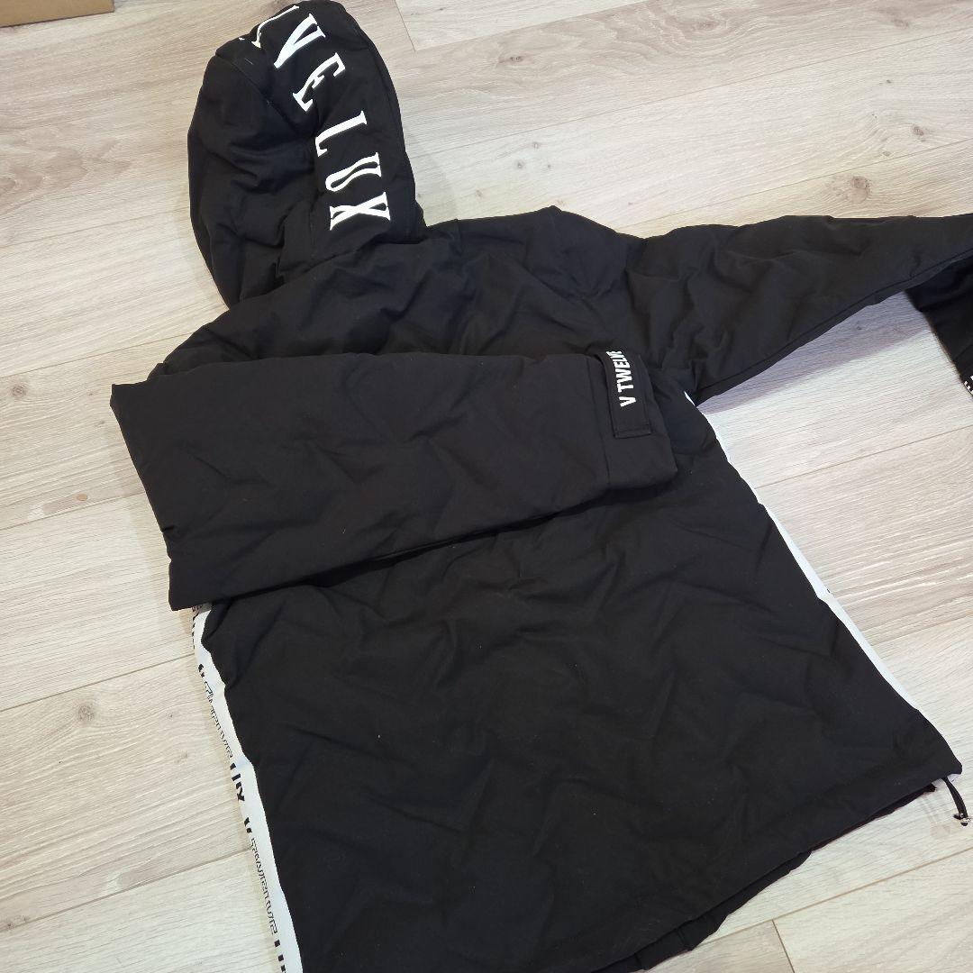 R*様 V TWELVE LUX ブラックジャケット