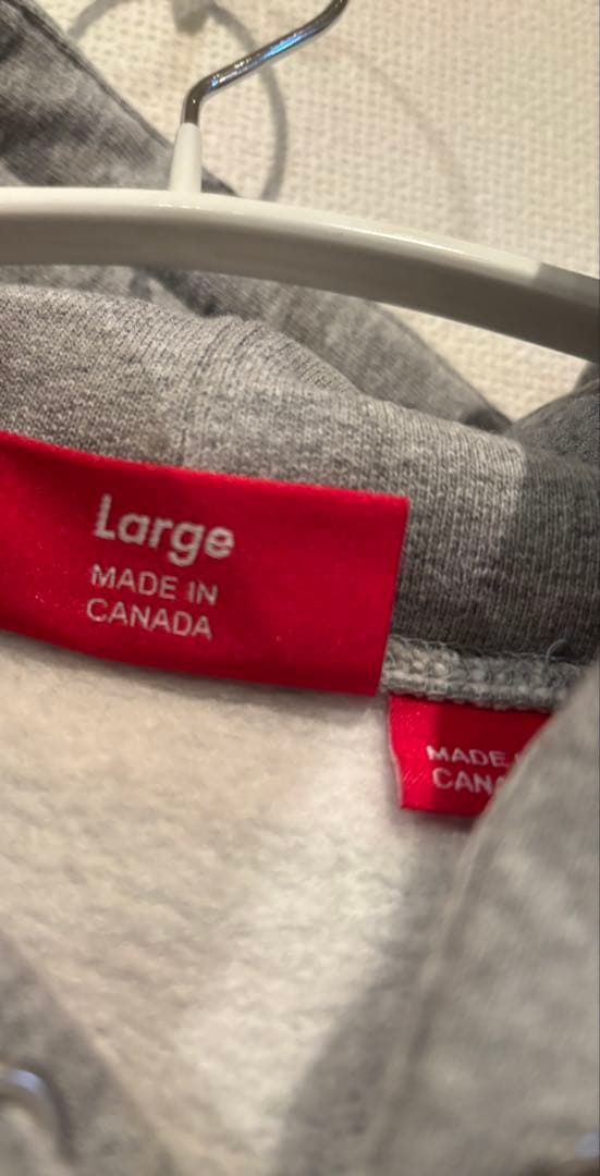 supreme シュプリーム　Sロゴパーカー　L 2025SS