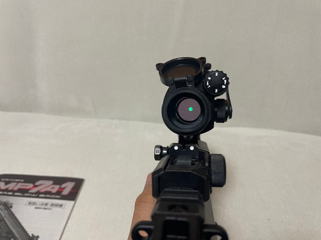 MP7A1 ガスガン レッドドットサイト付き