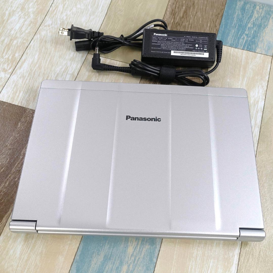 極美品のバリ速モバイル✨11世代コアi7に超高速