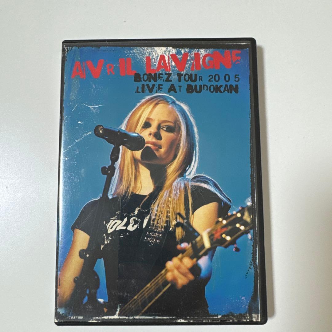 AVRIL LAVIGNE: BONEZ TOUR 2005 DVD チャーム付 - メルカリ